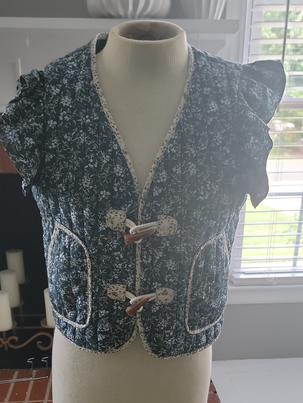 Anthropologie Teal Floral Quilted Short Sleeve Toggle Vest